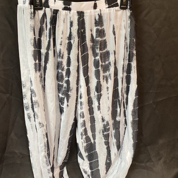 Black & white SHEIN bikini and matching sheer pants - Picture 4 of 6